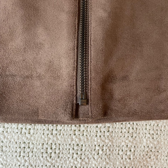 BCBGMaxazria Kahli Faux Suede Brown Mini Skirt, Size Small - Picture 7 of 10